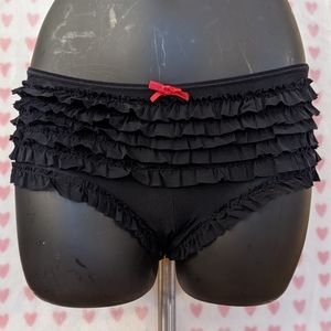 🌹Free - Xhilaration Ruffle Boy Shorts